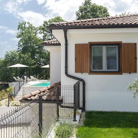 Casa Maya Deluxe With A Pool Apartman