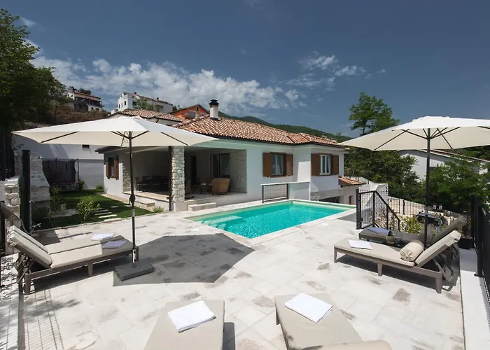 Casa Maya Deluxe With A Pool Appartement Opatija